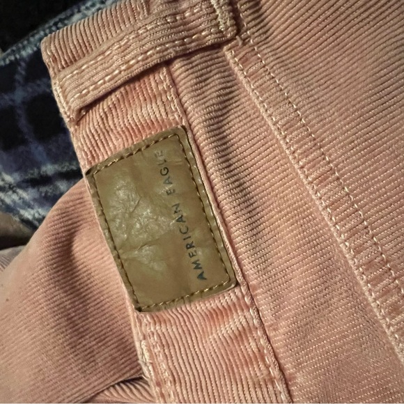 American Eagle Pink Corduroy Mom Jean High Rise Dusty Pink 12 / 31 - Picture 5 of 11